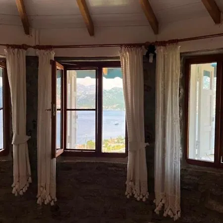 Holiday home Selimiye Lighthouse Kule Ev *